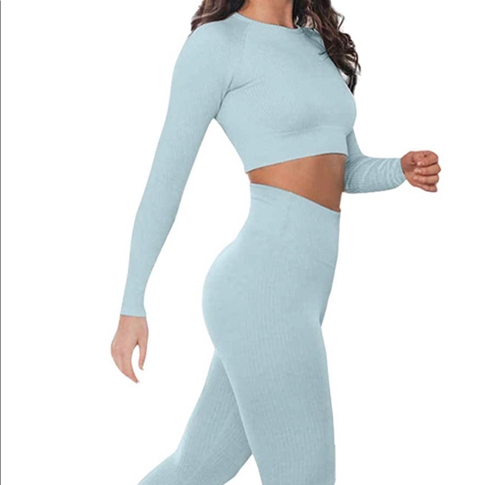 Jetjoy workout set size small light blue